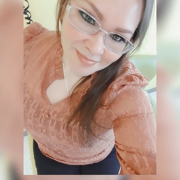 Meet your Posher, Precilla - Picture 1 of 7